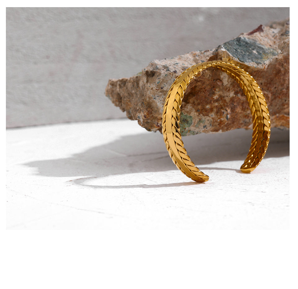 Milla - Gold Cuff